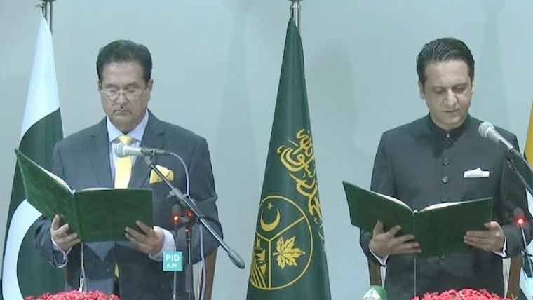 Newly Elected AJK Prime Minister Iftikhar Gilani Takes Oath of Office