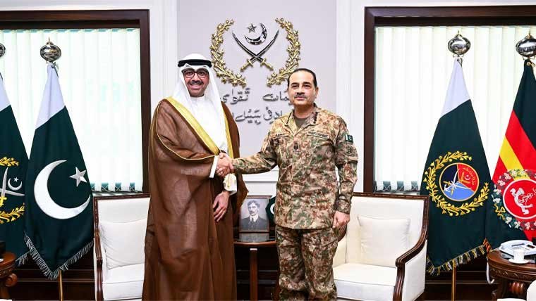 Field Marshal Asim Munir and Kuwaiti High-Level Delegation Discuss Defense Cooperation at GHQ