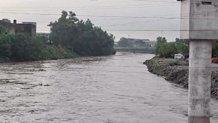 Heavy Rains in Twin Cities: Nala Lai Water Level Rises, Evacuations Begin