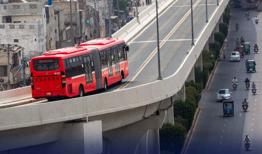 Lahore Metro Bus may suspended Over fuel shortage