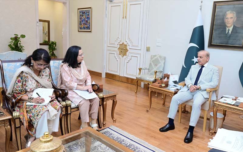 PM Shehbaz Sharif Meets Gates Foundation Delegation, Discusses Polio Eradication and Economic Cooperation