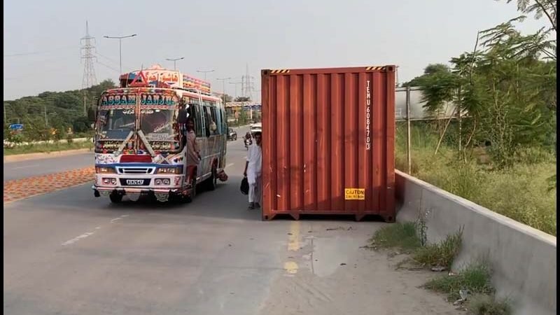 Decision to Seal Red Zone and Block Long March