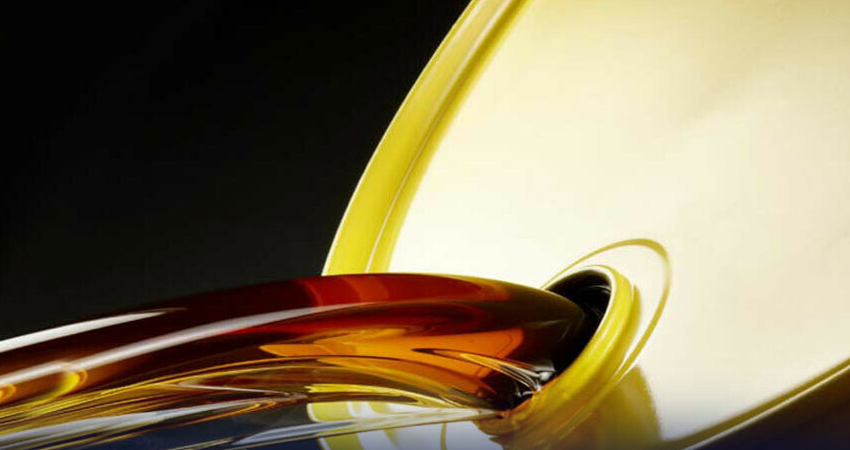 Brent Crude Surpasses $100 a Barrel Amid Escalating US-Iran Tension