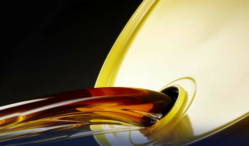 Brent Crude Surpasses $100 a Barrel Amid Escalating US-Iran Tension