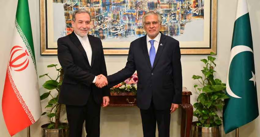 Deputy PM Ishaq Dar Holds Telephonic Talks with Iranian and Malaysian Foreign Ministers