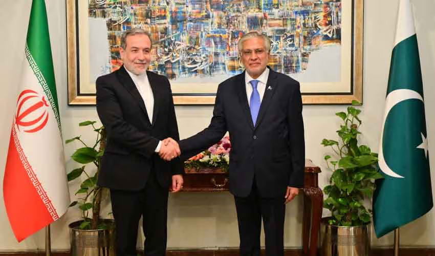 Deputy PM Ishaq Dar Holds Telephonic Talks with Iranian and Malaysian Foreign Ministers