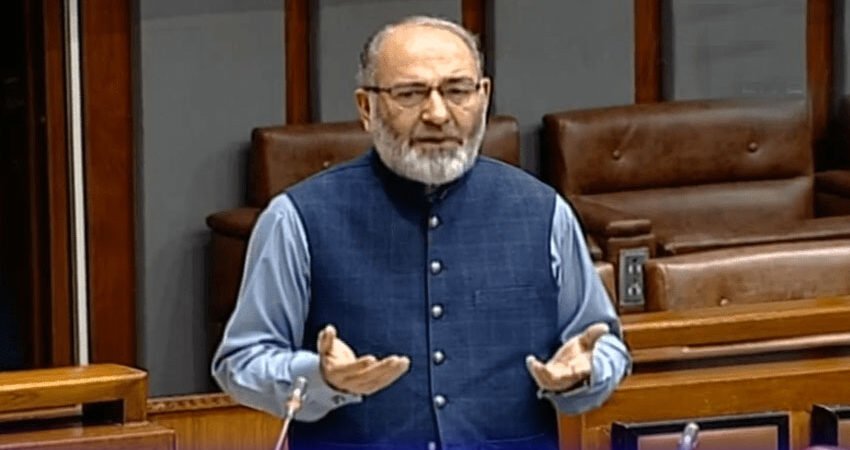 Islamabad ATC Grants Post-Arrest Bail to Ex-Senator Mushtaq Ahmad and 95 Others