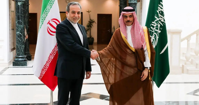 Iran Offers Mediation Between Saudi Arabia and Yemini Houthis as Foreign Ministers Hold Phone Call Amid Rising Tensions