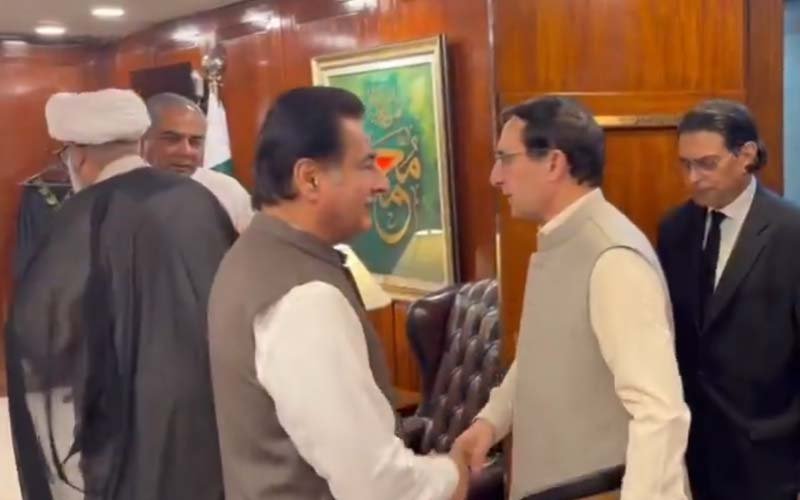 Second Round of Government-Opposition Talks Underway in Islamabad
