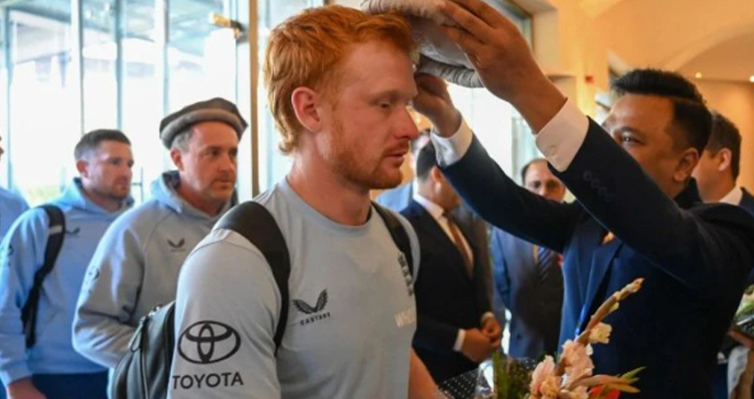 England Cricket Team Arrives in Pakistan for Upcoming ODI Tri-Series