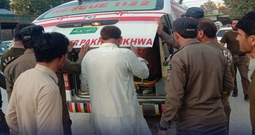 Four Police Personnel Injured in Terrorist Attack on Kohat Check Post; Search Operation Underway