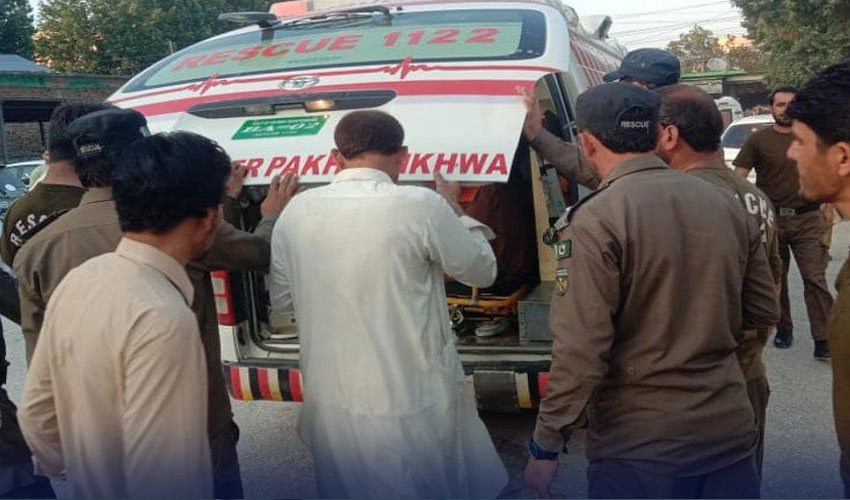 Four Police Personnel Injured in Terrorist Attack on Kohat Check Post; Search Operation Underway