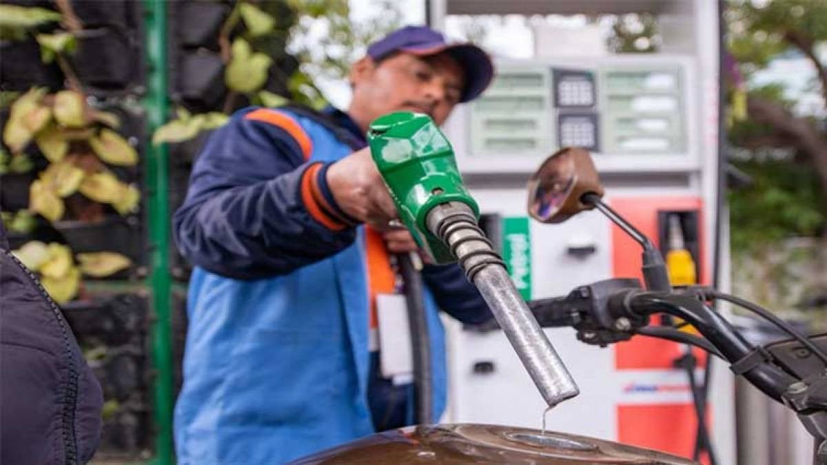 Government Decreases Petrol Price by Rs. 3.63 While High-Speed Diesel Becomes Slightly Costlier